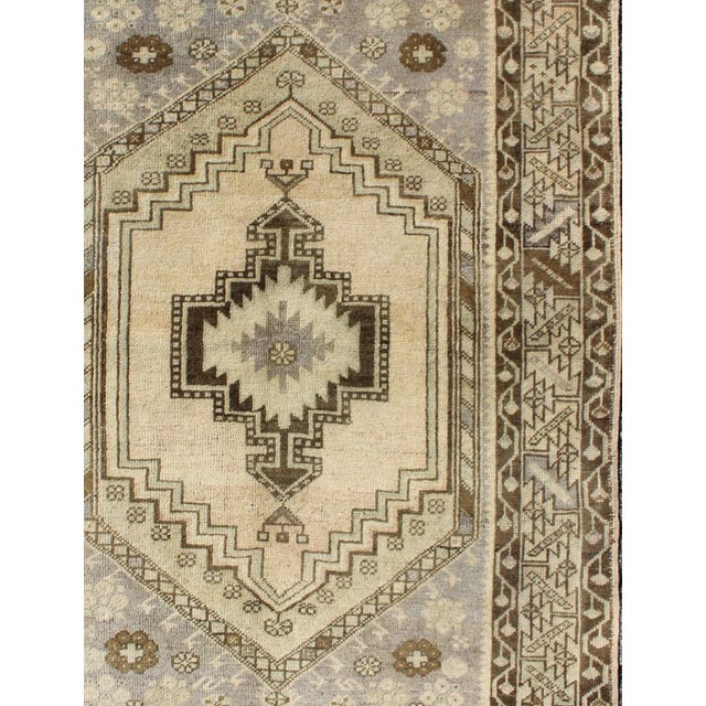 Multi-layered medallion vintage Turkish Oushak rug in cream and shades of brown, Keivan Woven Arts / rug EN-115875,...