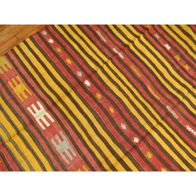Vintage Turkish Kilim, 7'9'' X 10'9'' For Sale In New York - Image 6 of 8
