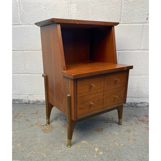 Mid-Century Modern Mid-Century Modern Two-Tiered Nightstand For Sale - Image 3 of 12
