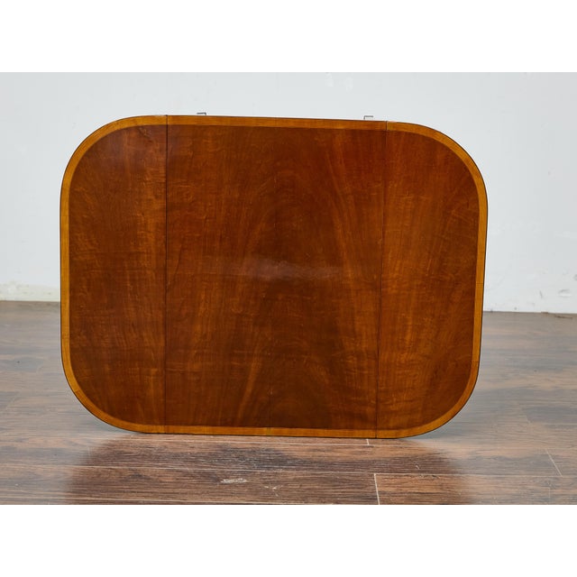 English Early 19th Century Regency Mahogany Pembroke Table with Satinwood Inlay and Casters For Sale - Image 3 of 12