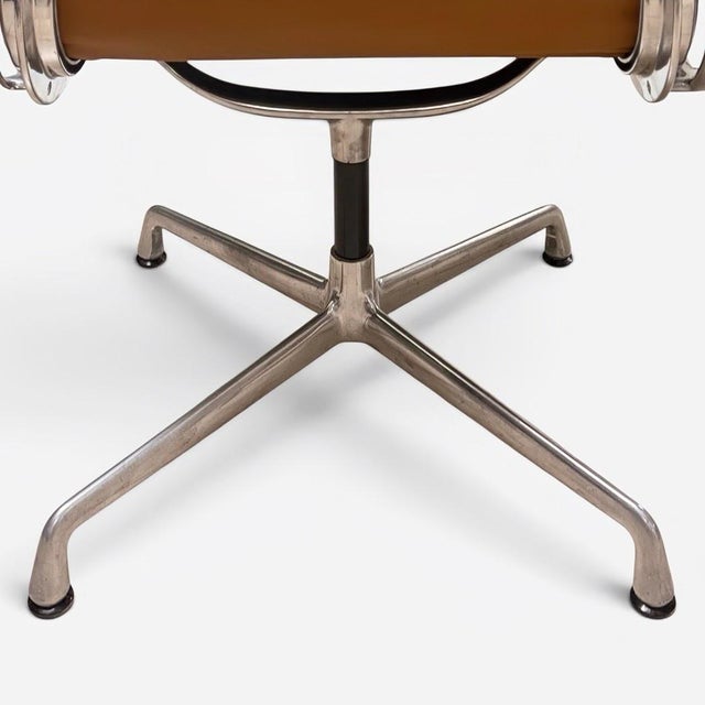 Brown Late 20th Century Eames Aluminum Group Side Chair With Arms by Herman Miller – Brown Leather For Sale - Image 8 of 9