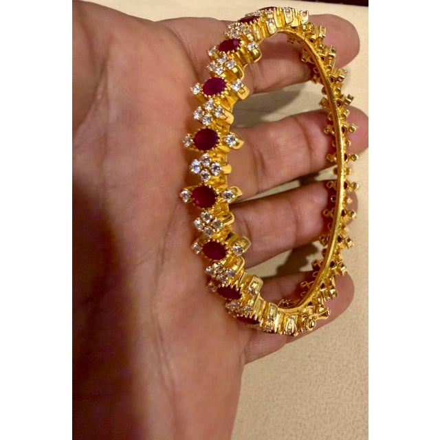 Contemporary Natural Ruby & 5 Ct Diamond Bangle/Bracelet in 22 Karat Yellow Gold 29.4 Grams For Sale - Image 3 of 18