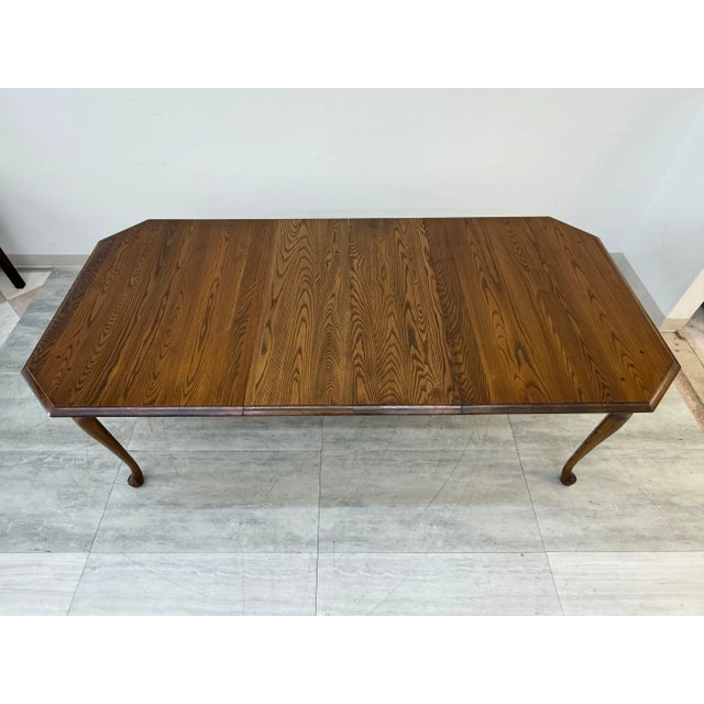 Traditional Nichols & Stone Solid Oak Dining Table With 2-Extensions ~ Seats 10 For Sale - Image 3 of 8