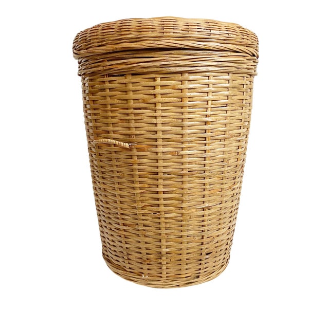 1980s Woven Wicker Lidded Small Hamper For Sale - Image 5 of 7