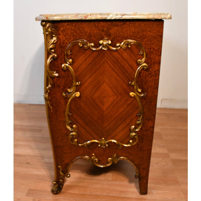1880 Antique French Louis XV Burl Walnut & Walnut Marble Top Commode / Dresser For Sale - Image 18 of 18