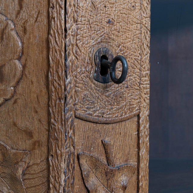 1920-1929 France Warm Honey Oak Carved Oak Vitrine Cabinet For Sale - Image 9 of 11