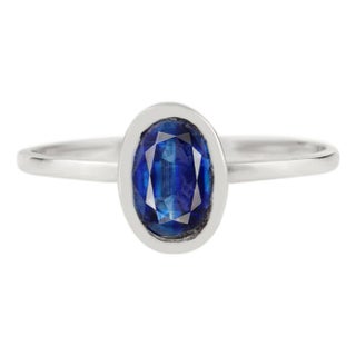 Modern Solitaire Sapphire Ring Size 7 in 14k White Gold For Sale