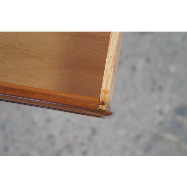 Pennsylvania House Vintage Pennsylvania House Queen Anne Style Cherry Side Table With Drawer 27" For Sale - Image 4 of 13