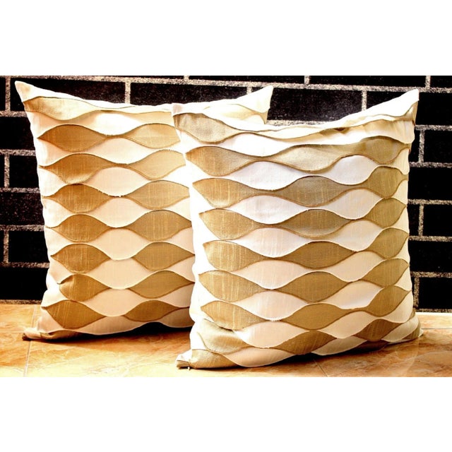 Give a touch of waves to your decor with this luxurious decorative Silk Dupioni piece! This throw pillow is EXCLUSIVE and...