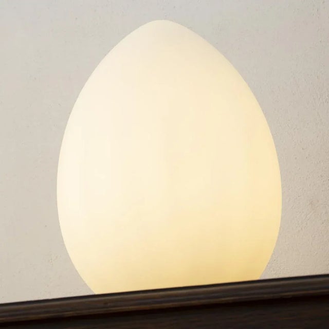 Large Vintage Table Lamp in Satin White Murano Glass Shape Form, Italy For Sale - Image 5 of 9