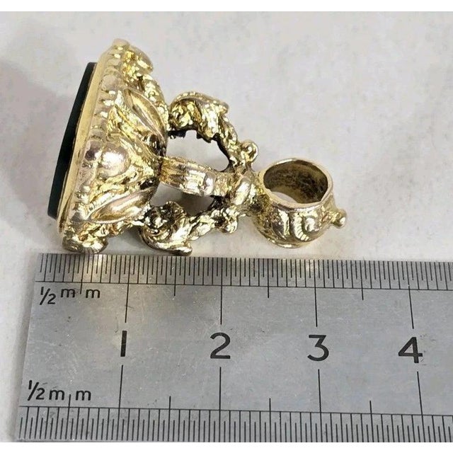 Mid-Century 9ct Yellow Gold Seal Novelty Charm, London, 1970 For Sale - Image 13 of 15
