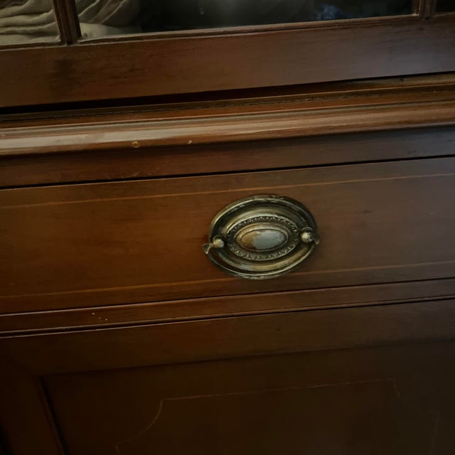 Wood 1945 Rway Furniture Co. Mahogany Georgian Revival China Cabinet for Jh Biggar Furn. Pasadena, Ca For Sale - Image 7 of 7