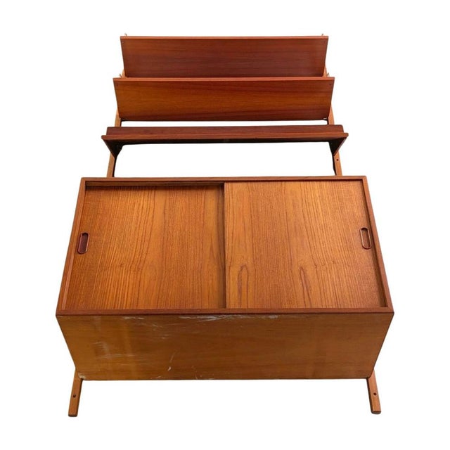 Cado Mid-Century Modern Chicken Wall Unit by Cadovius, 1960 For Sale - Image 4 of 8