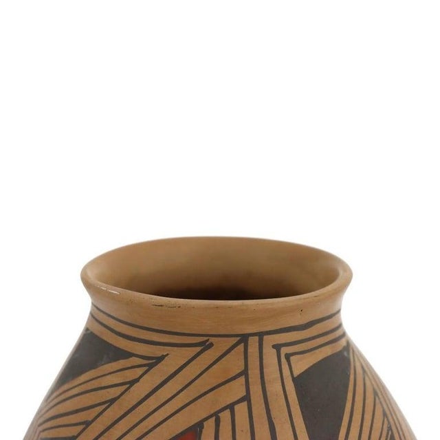 Mexican Mata Ortiz Pottery Jar Signed By Neli Silveira C1990 Measures - 7.75"H x 7.5"W x 7.5"D