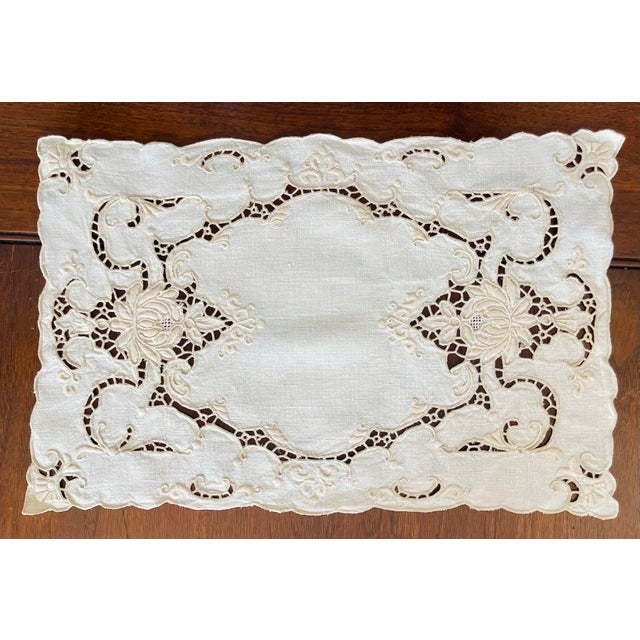 Art Nouveau 1910s Set of Madeira Hand Embroidered Linen - 8 Placemats 8 Napkins & 1 Table Runner - 17pcs For Sale - Image 3 of 6