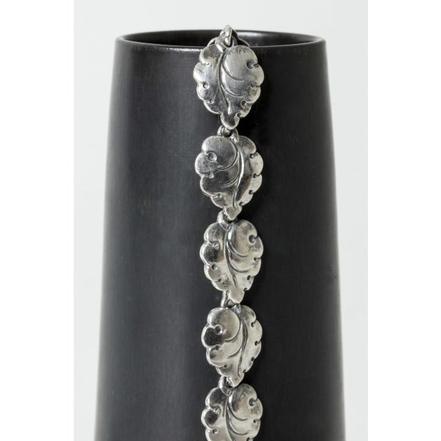 Lovely silver bracelet from Hugo Grün, with links in the form of leaves. Very nice attention to detail, elegant and light...