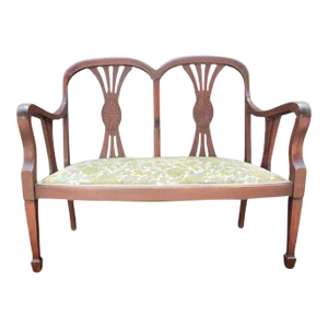 1930s Federal Style Mahogany and Crewel Upholstered Settee