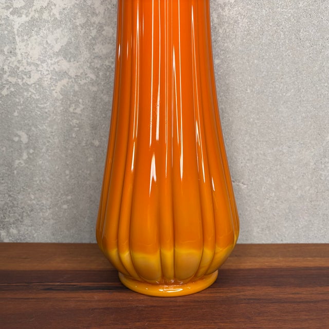 Vintage Dark Orange Le Smith Ribbed Bittersweet Mid Century Modern Swung Vase For Sale - Image 6 of 8