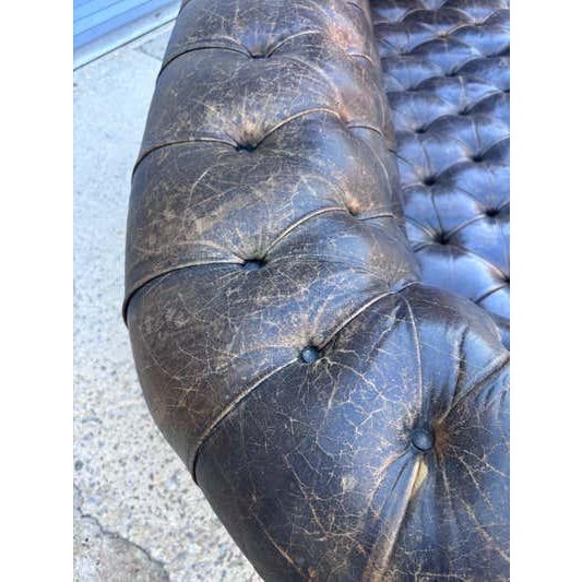 American Chesterfield Leather Sofa, Vintage Upholstery, Patina Finish, 1985 For Sale - Image 3 of 17