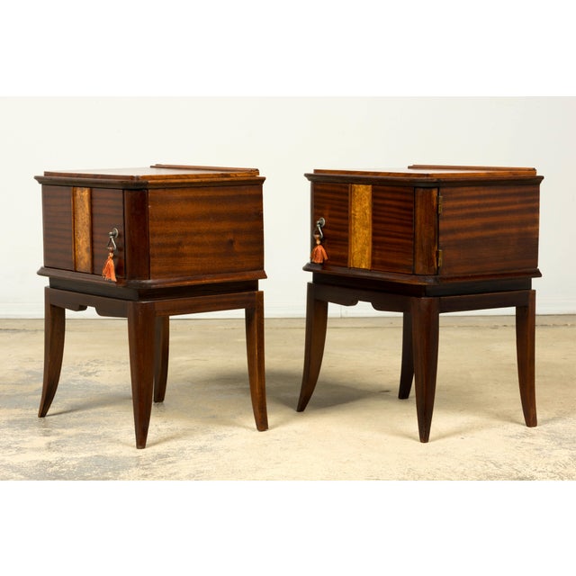 Brown Pair of French Art Deco Mahogany and Burl Wood Nightstands, 1930s For Sale - Image 8 of 17
