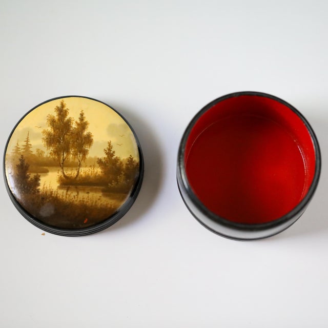 Realism Vintage Landscape Scene Fedoskino Hand-Painted Round Lacquer Box For Sale - Image 3 of 7