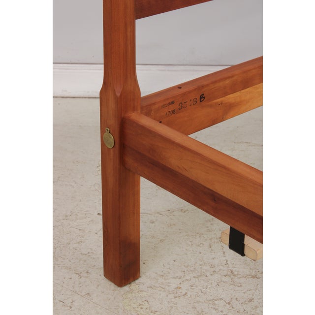 Stickley Cherry Pencil Post Queen Size Bed For Sale - Image 16 of 18