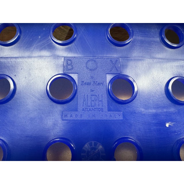 Enzo Mari 1990s Enzo Mari Nos Model “The Box” Chair For Sale - Image 4 of 4