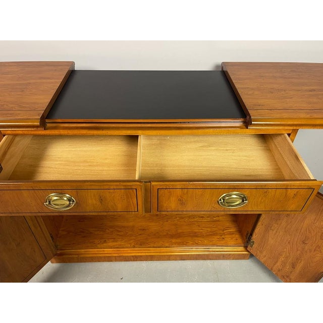 Campaign Dry Bar Buffet Server Expanding Slide-Top from Drexel Heritage, USA, 1970s For Sale - Image 11 of 18