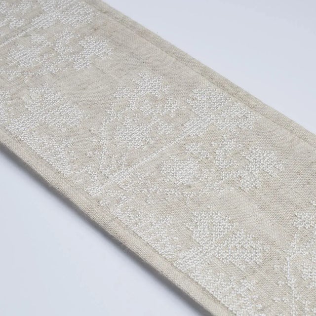 Schumacher Sample - Schumacher Custis Embroidered Tape in Shell For Sale - Image 4 of 5