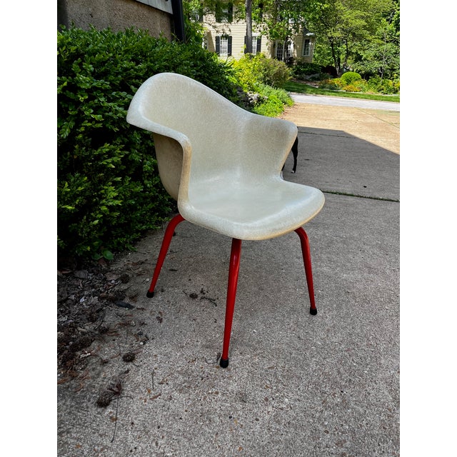 Mid-Century Modern Eames Era Fiberglass 1960s Shell Arm Chair For Sale - Image 3 of 7