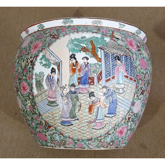 Canton Porcelain Aquarium Pot, China, 19th Century For Sale - Image 9 of 18