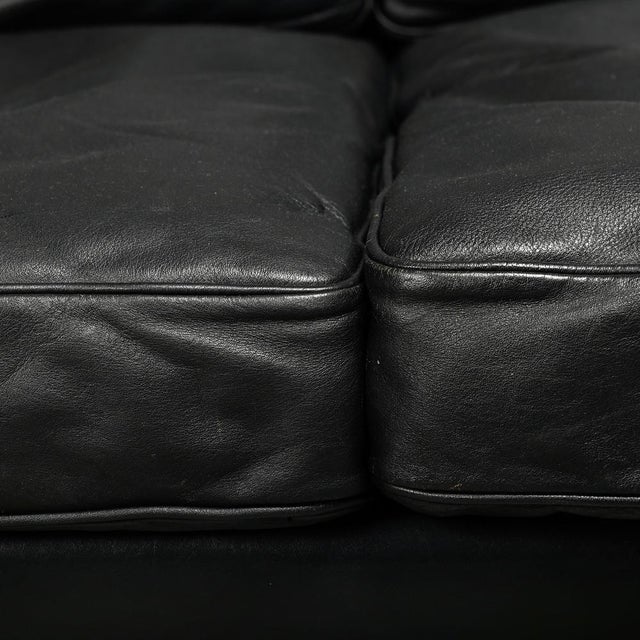 Model V11 3-Seater Sofa in Black Leather by Illum Wikkelsø, Denmark, 1960s For Sale - Image 11 of 18