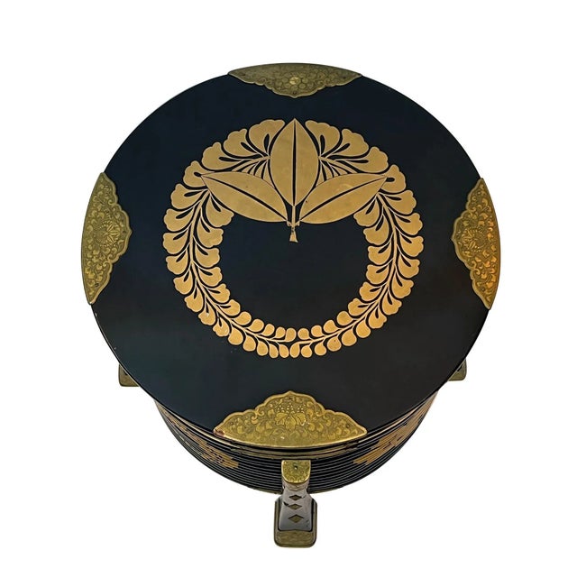 Japanese Meiji Period Black Lacquer Hokai Lidded Box with Brass Mounts For Sale In San Francisco - Image 6 of 12