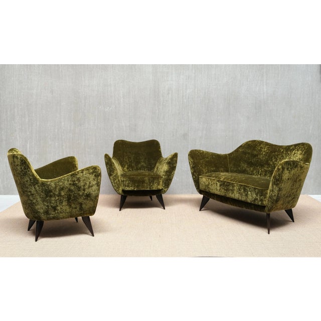 1950s Perla Loveseat in Olive Green Dedar Velvet by Giulia Veronesi for ISA Bergamo, 1950s For Sale - Image 5 of 16