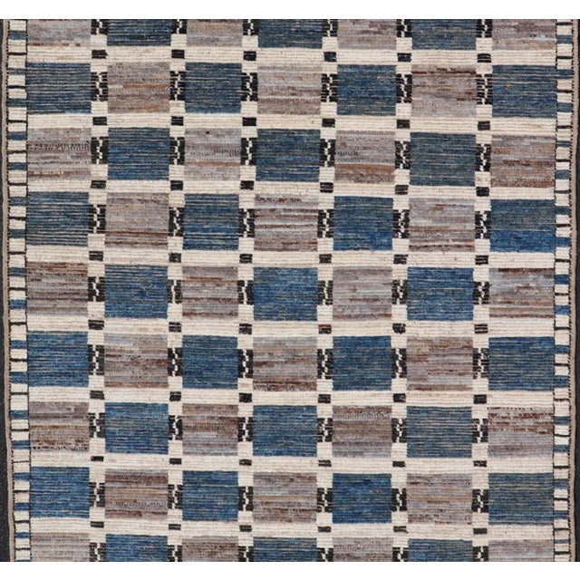 Modern Rug in Wool with Sub-Geometric Modern Tribal Design in Multicolor. Keivan Woven Arts / rug SNK-2295, country of...