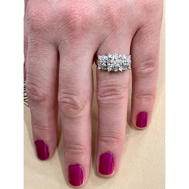 Three-Stone 1.5 Carat Diamond Cluster Cocktail 14 Karat Gold Ring For Sale - Image 12 of 18