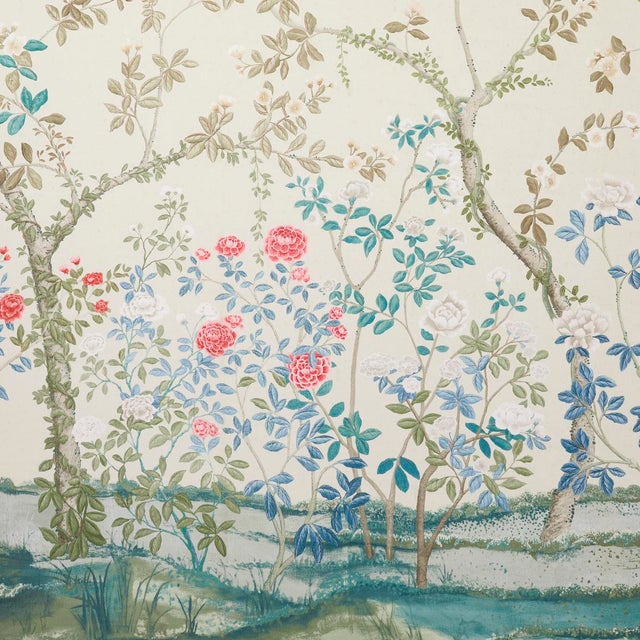 English garden meets chinoiserie in this stunning print on a soft, wide-width linen ground. Featuring delicate and...