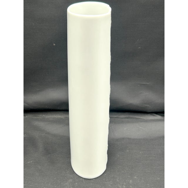 Ceramic 1960s MCM Bjørn Wiinblad “Papagena” Relief Vase for Rosenthal Studio-Linie For Sale - Image 7 of 9