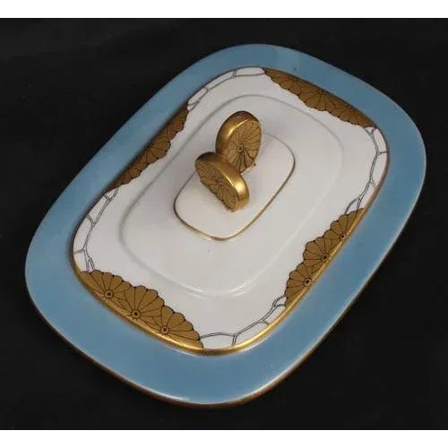 Ceramic Kuznetsov Porcelain Casket with Gilding For Sale - Image 7 of 8