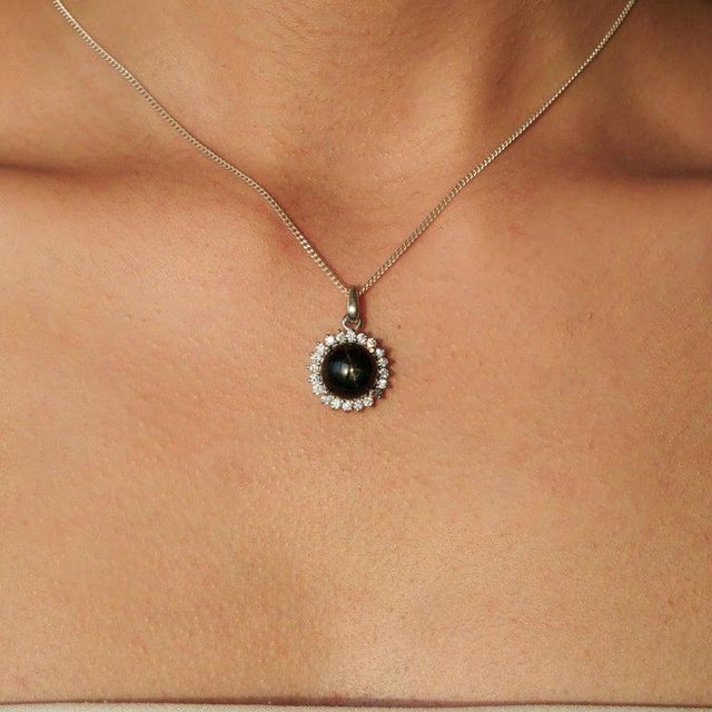 Black Delicate Yet Bold 5.71 Ct Black Star Pendant for Special Occasions For Sale - Image 8 of 12