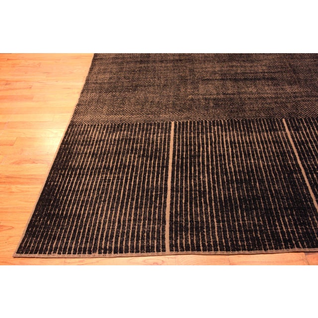 Early 21st Century Nazmiyal Collection Modern Geometric Charcoal Rug For Sale - Image 5 of 9
