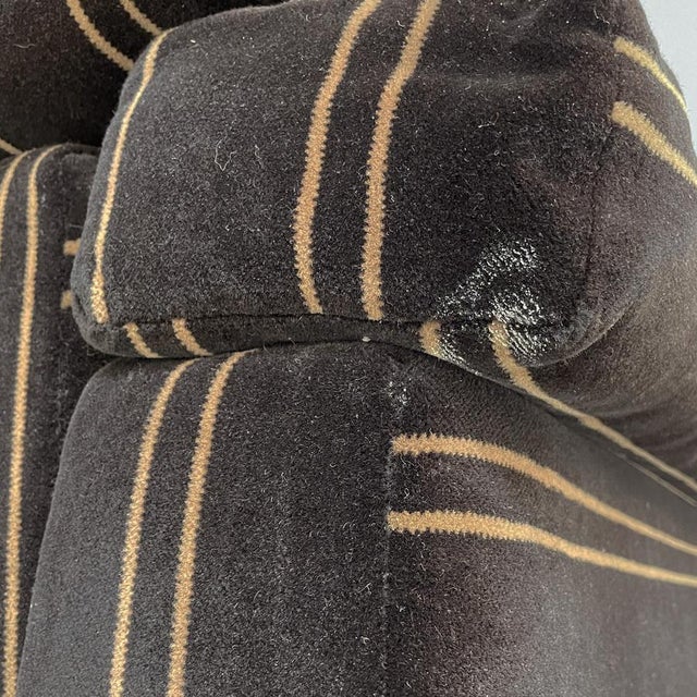 Italian Modern Erasmo Alpaca Sofa by Afra and Tobia Scarpa for B&B, 1980s, Set of 3 For Sale - Image 9 of 18
