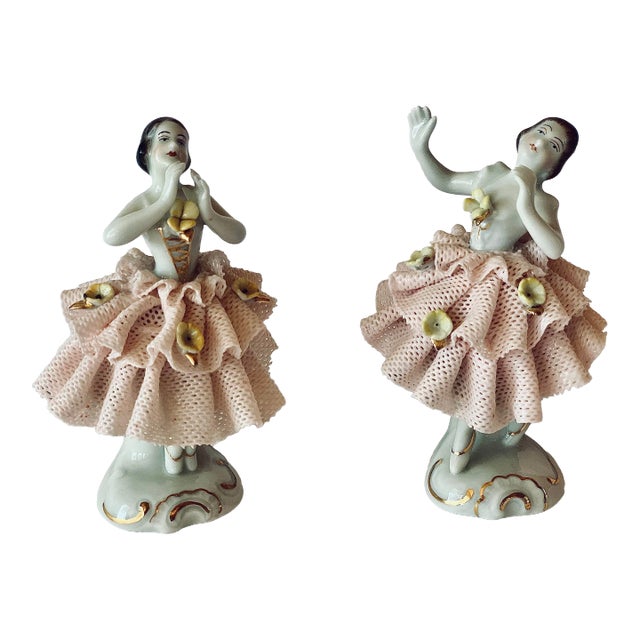 Vintage Dresden Rococo-Style Petite Porcelain Figurines Dancing in Lace Skirts, Mid-1990s by Germany’s Porzellanfabrik Unterweißbach- a Paiir For Sale