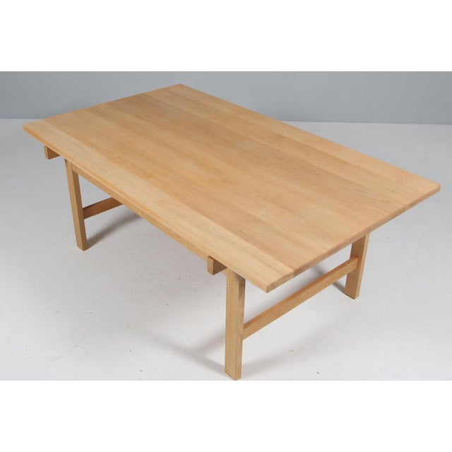 Coffee Table in Oak by Hans J. Wegner for PP Møbler, 2000s For Sale - Image 3 of 7