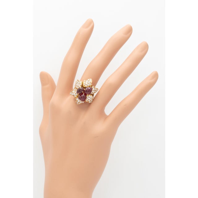1980s 1980s French 18k Yellow Gold Ruby and Diamond Ring, Size 5.75 For Sale - Image 5 of 12