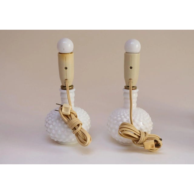 1950s Pair of Petite Mid-Century Modern Hobnail Milk Glass Boudoir Bedside Table Lamps For Sale - Image 5 of 11