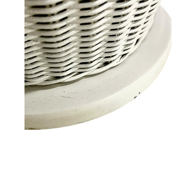 Vintage White Wicker Table Lamp With Matching Woven Shade – Coastal Boho Mid-Century Style 31.5” Tall For Sale - Image 10 of 18