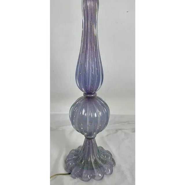 1950s Soft Lavender/ Gold Flecked Venetian Blown Glass Table Lamp For Sale - Image 11 of 12