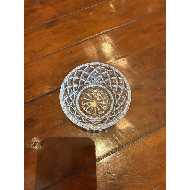 American Mid 20th Century Small Molded Lead Crystal Bowl For Sale - Image 3 of 3
