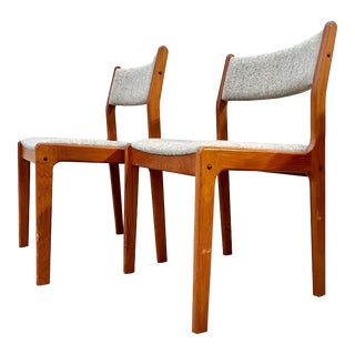 Vintage Mid Century Danish Modern Dining Chairs by Findahls Mobelfabrik Denmark (A Pair) For Sale